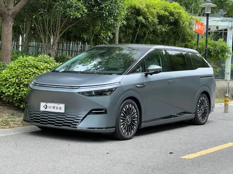 新款小鹏 X9 城市电耗看齐轿车？