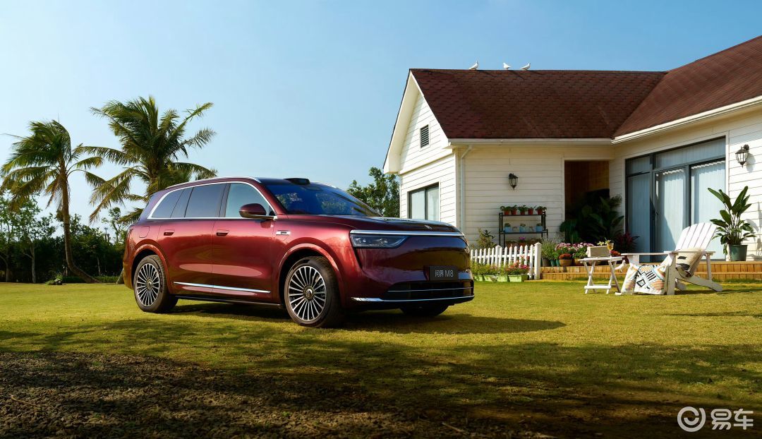 问界M8，销量人人夸