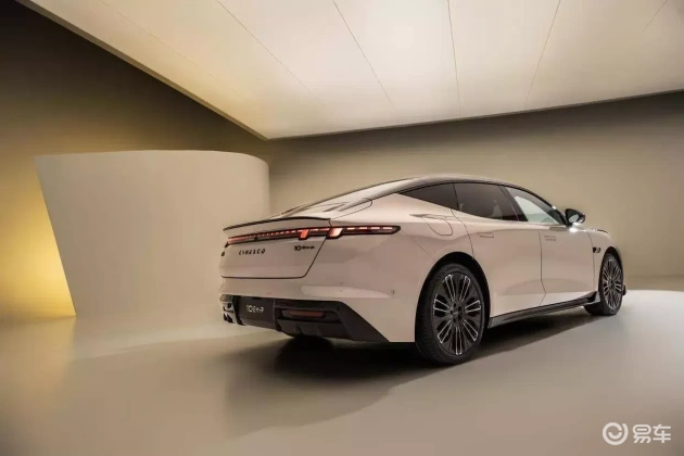 领克10EM-P：20万级的豪华体验新宠