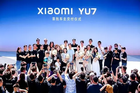 小米SU7今日启动交付：25.35万元起，享至高6.6万元权益