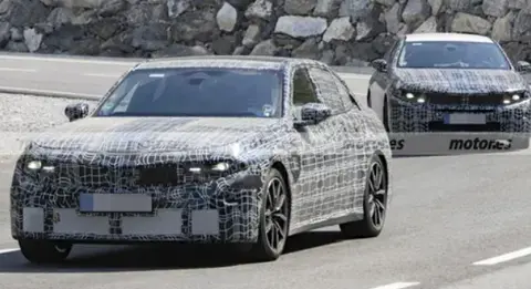 新3系插混谍照！手握300马力+绿牌，敢卖40万真当咱不懂车